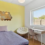 3 Bedroom Cozy In Prázdninový dům *