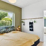 Prázdninový dům 3 Bedroom Cozy In