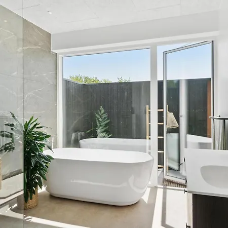 펜션 3 Bedroom Cozy In