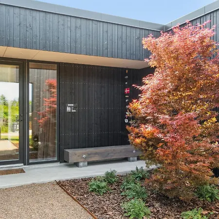 3 Bedroom Cozy In Ferienhaus Børkop